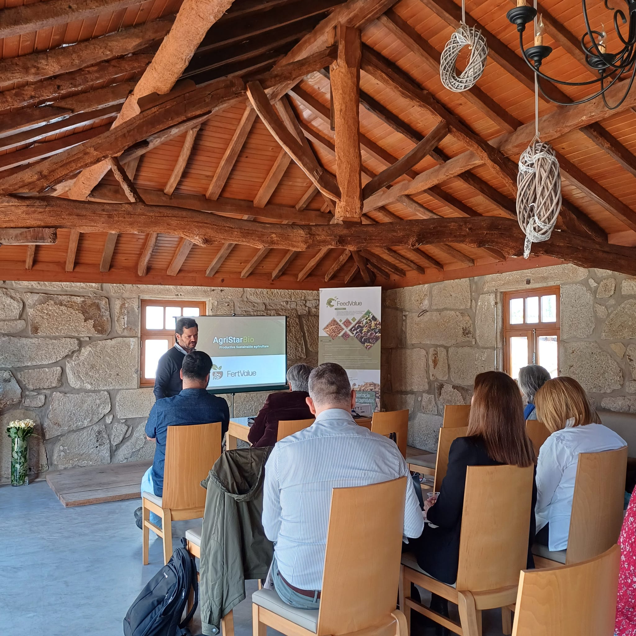 Pedro Carreiro da AgriStarBio apresenta os processos de transformação de coprodutos da indústria agroalimentar em fertilizante Pedro Carreiro da AgriStarBio apresenta os processos de transformação de coprodutos da indústria agroalimentar em fertilizante